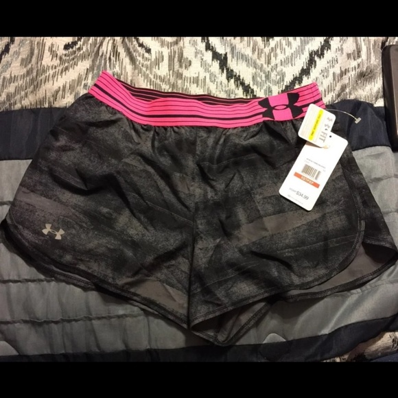 Under Armour Pants - NWT XS WOMENS UNDER ARMOR SHORTS